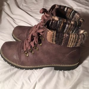 Brown Cliffs Hiking Boots